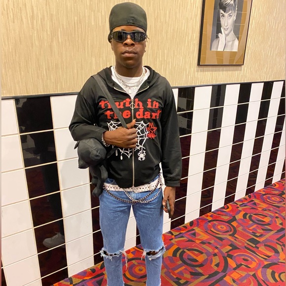 Meet your Posher, Corey - Picture 1 of 2